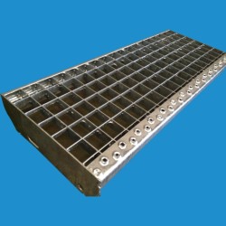 Escalón rejilla acero galvanizado para el suelo